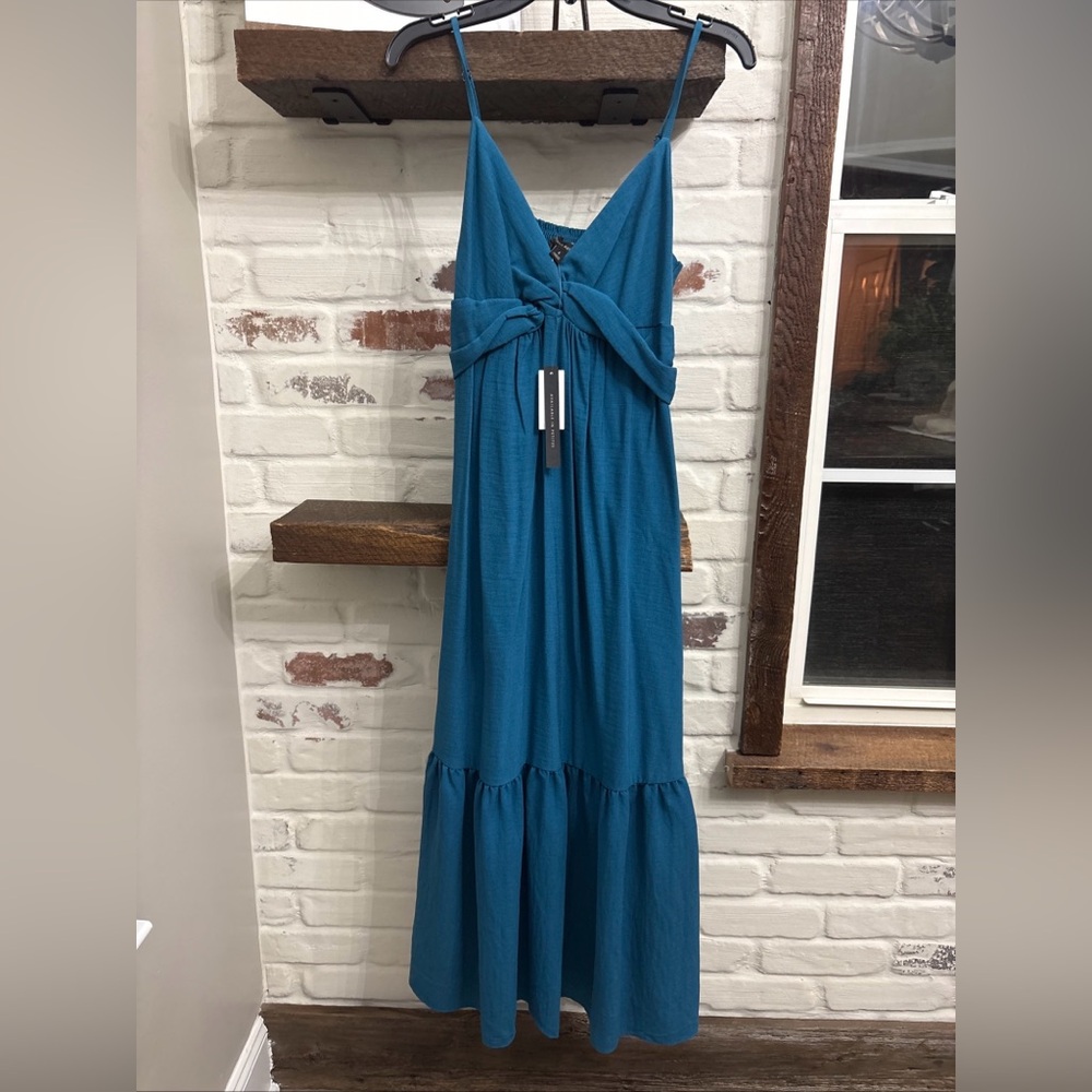Banana Republic Woman’s Dress NWT Blue Thin Strap V-neck Twist Size 4-Day-Night
